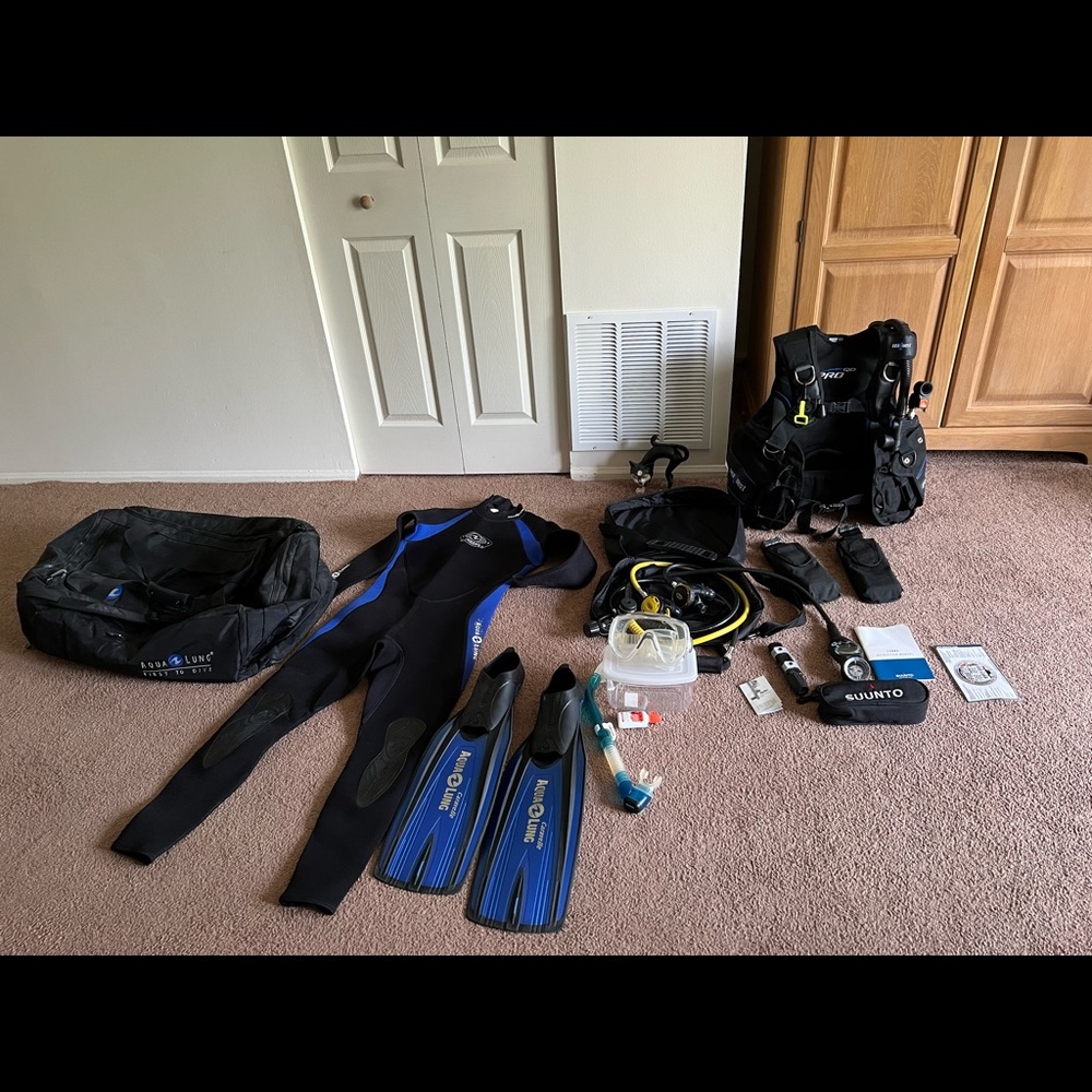 Aqualung diving full gear - Picture 2 of 10